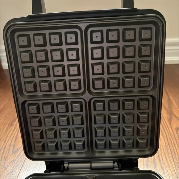 Disney Princess Waffle Maker - Picture 4 of 9